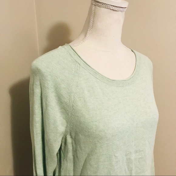 GAP Sweater - Picture 2 of 6